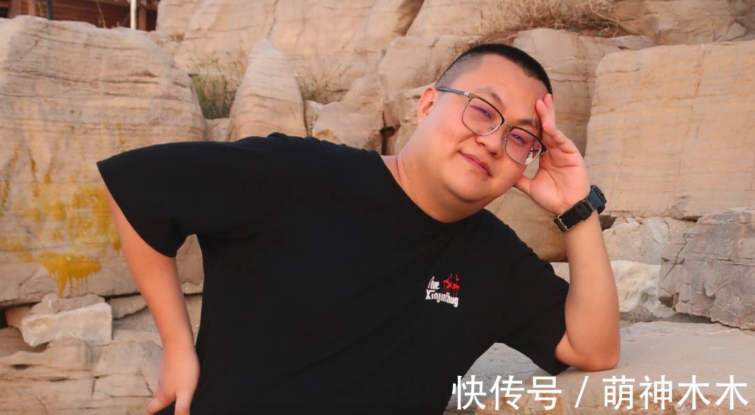 光明日报|膈应消费者?某化妆品牌请孙笑川宣传,广告词称顾客是“土狗”