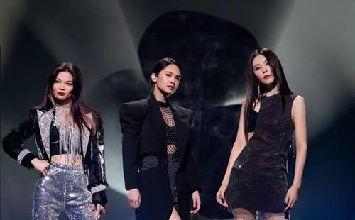 综艺秒表演唱会？杨丞琳成功踢馆，一首年轮唱出个唱质感