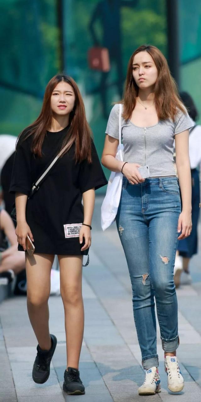 美女 休闲百搭的阔腿裤,美丽大方穿起来很有派头,散发迷人魅力