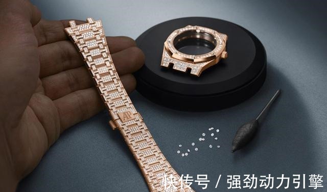 爱彼 AP皇家橡树Jumbo超薄表,镶上千颗钻石闪耀登场!