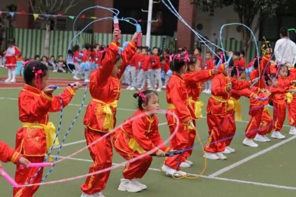 南宁|广西南宁：幼儿园体育节民族气息浓