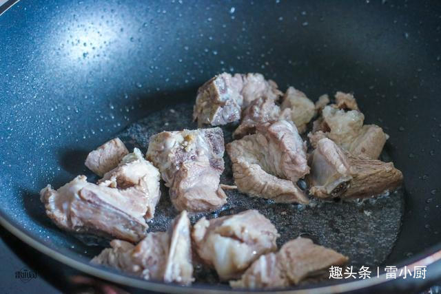 粉蒸排骨好吃有诀窍，详细的做法和技巧告诉你，香气扑鼻入口软糯