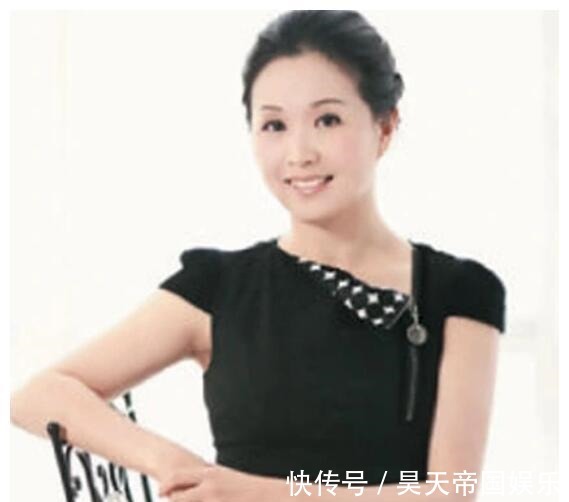 黃菡離開(kāi)合作6年的《非誠(chéng)勿擾》,孟非淚灑舞臺(tái),她后悔嗎