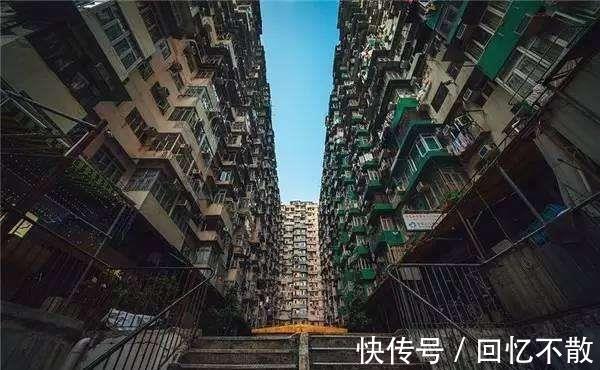 房子|香港的房子小到可怕，吃喝拉撒在一屋，千万富翁住的连我们都不如