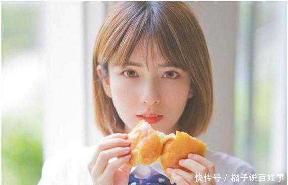 女人脸上若有这3个特征,四五十岁后也很美!“少女感”很强