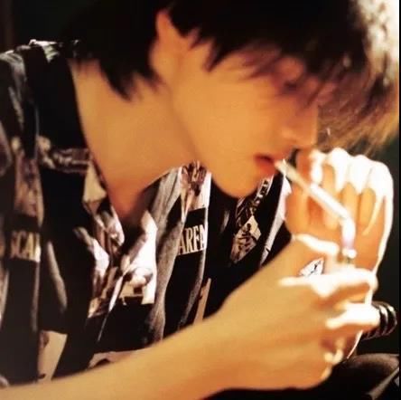 爱不释手|微信头像 爱不释手