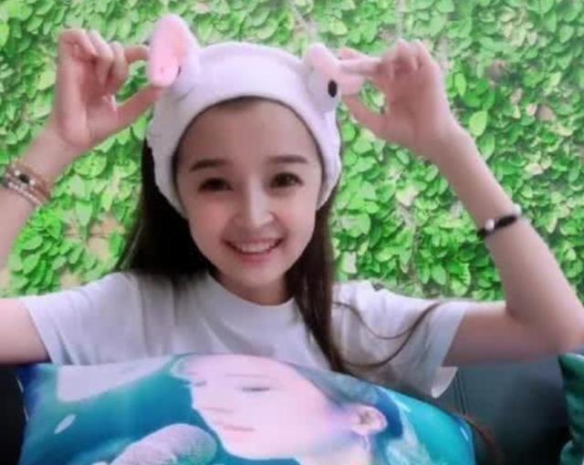 残疾人|90厘米“侏儒”女孩怀孕,不听劝阻坚持生娃,现状到底怎样了?