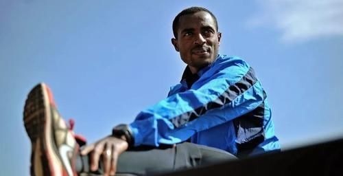 跑鞋 300元的预算,买不起耐克阿迪?不如看看这3双,有性能有颜值