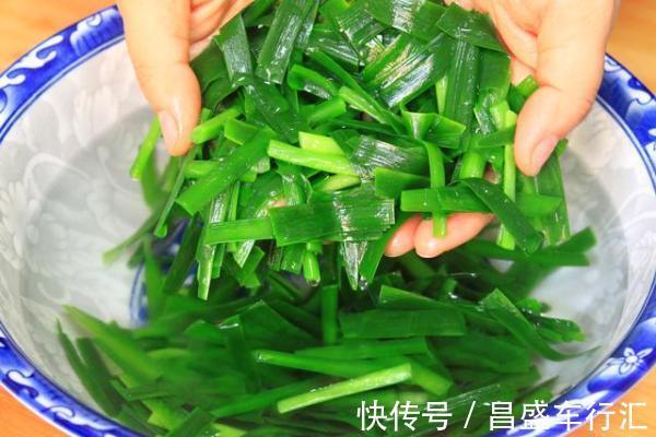 木耳|韭菜，多数人不是炒就是包饺子，这个做法被忽略，我也是刚知道
