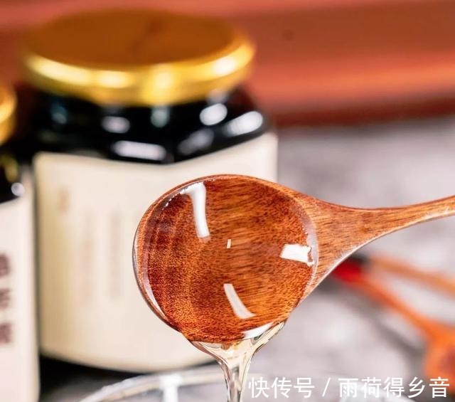 清热解暑|夏季必备龟苓膏,清热解暑,降火除烦闷,做法简单又美味,好吃!