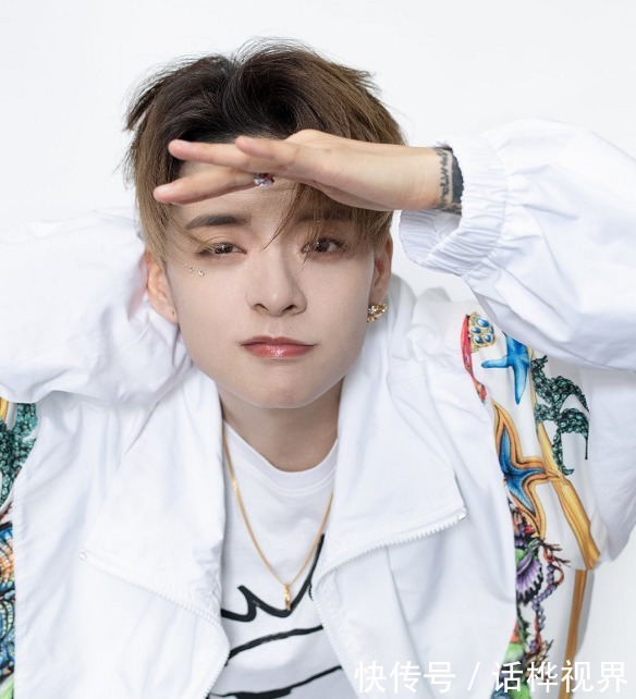 nene|《创4》发起人团成员近况,周震南忙解散,Amber签约新公司