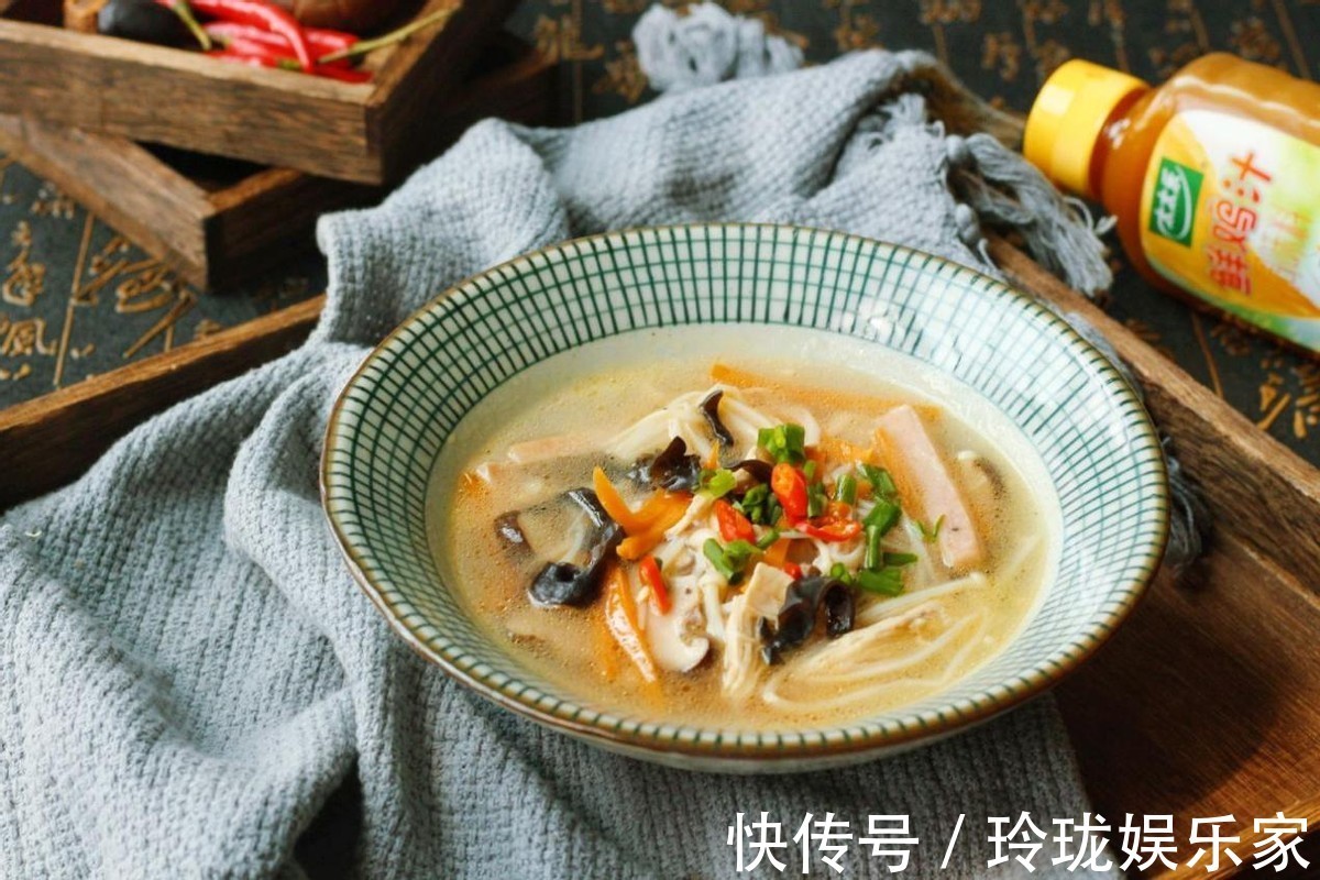 鲜辣汤|明星同款鲜辣汤,不仅美味还低脂,喝过的人都赞不绝口