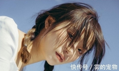 情思$一曲别词无限恨,满腹情思泪几行;十赋清秋词,填阕新词写旧伤