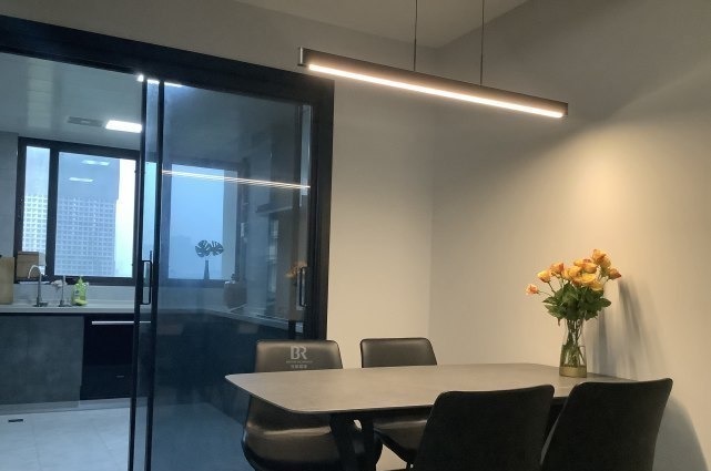 现代风|109平简约现代风拆除客厅后的书房，开阔空间尺度放大视觉感