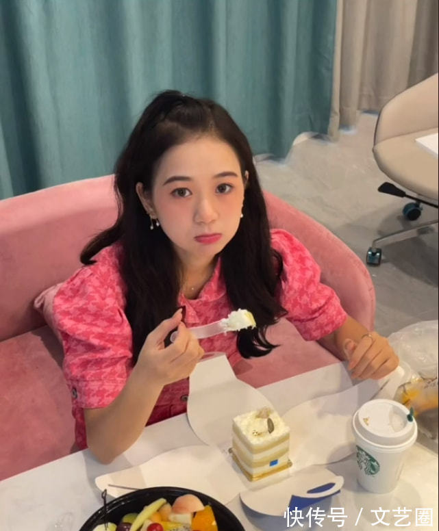 女网红不承认参加过《非常完美》，坦言：节目播出时我又黑又矮，没眼看