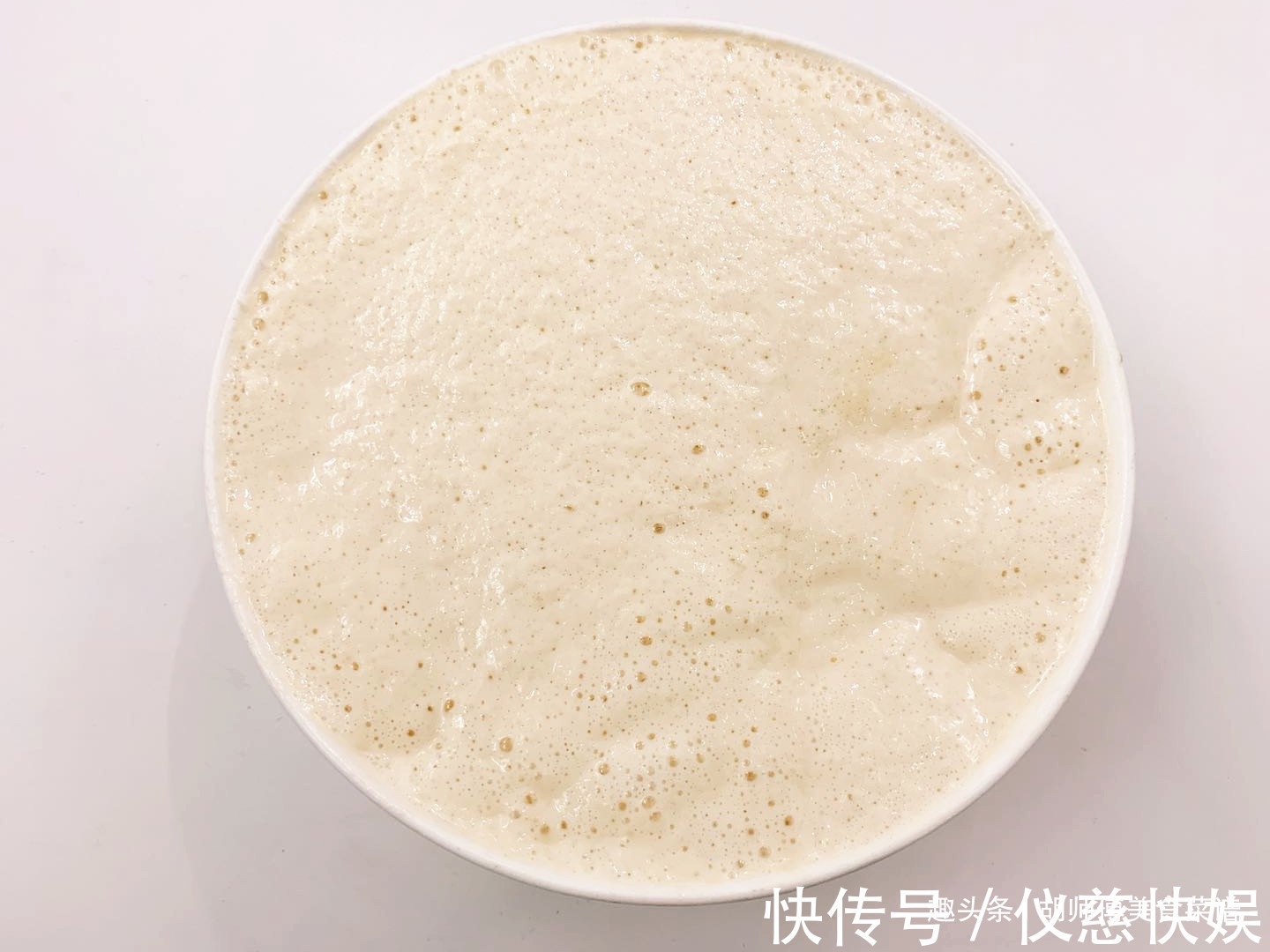 家常发糕最正宗做法，这种做法简单又好学，蒸出来的发糕蓬松软嫩