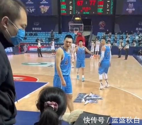 翟晓川|争议!吉林女记者被CBA处罚,北京首钢朱彦西为何相安无事!