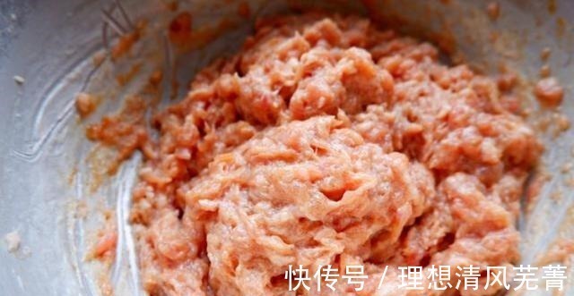 秋季常给孩子做这份早餐，5分钟出锅，清淡不油腻，好吃营养高！