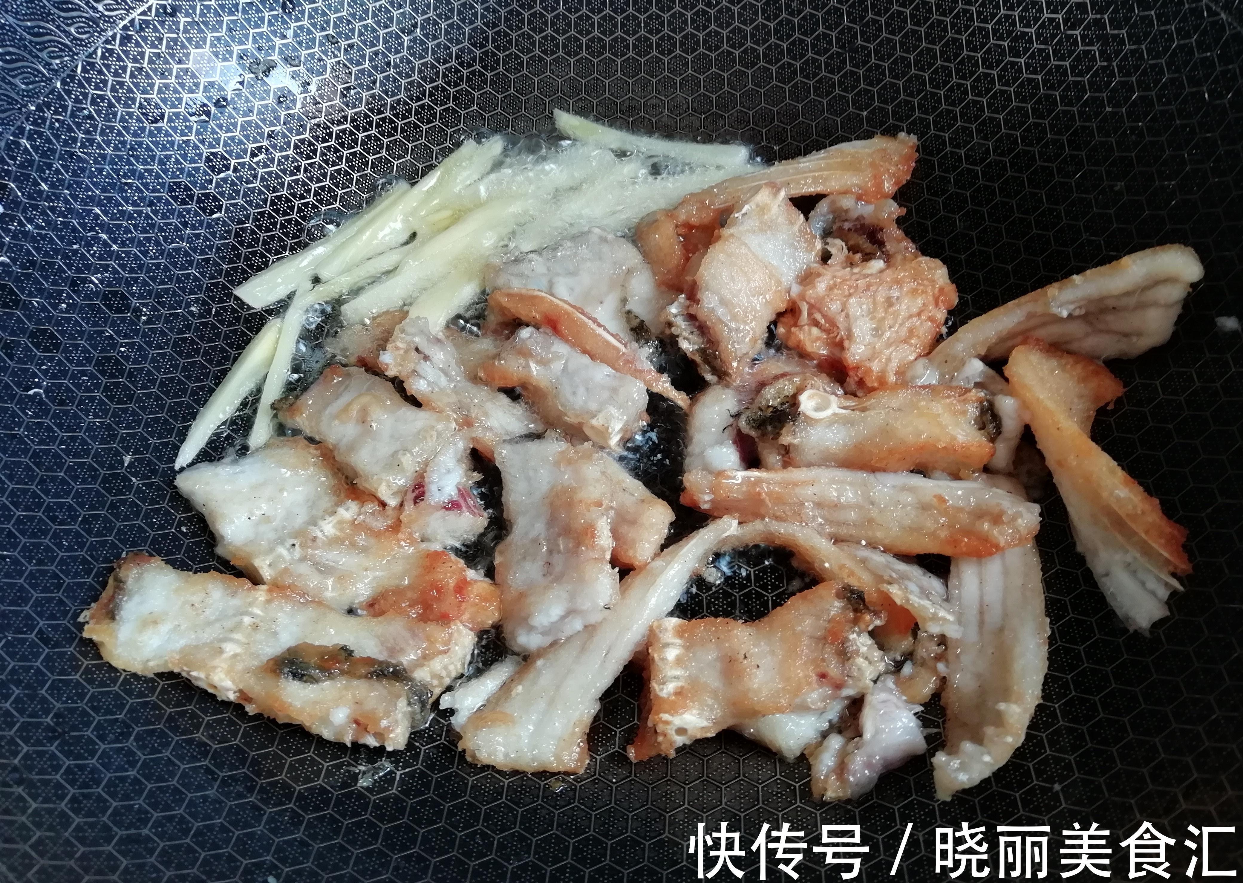 草鱼|入冬前,吃牛羊肉不如吃此菜,7元一斤,切片煮一煮,鲜嫩又营养