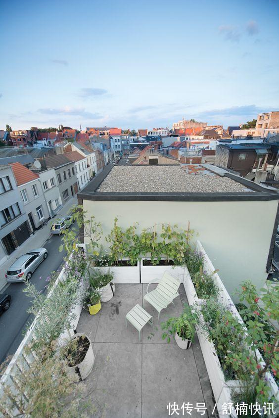 我要是住顶楼有露台,才不会只种花,一半影院、泳池独享双份快乐