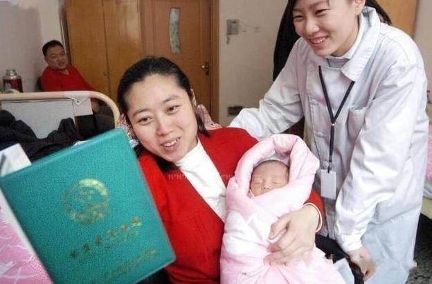 冬溪|宝爸给女儿取名“冬溪”,上课老师不敢点名,老师:不看看你姓啥