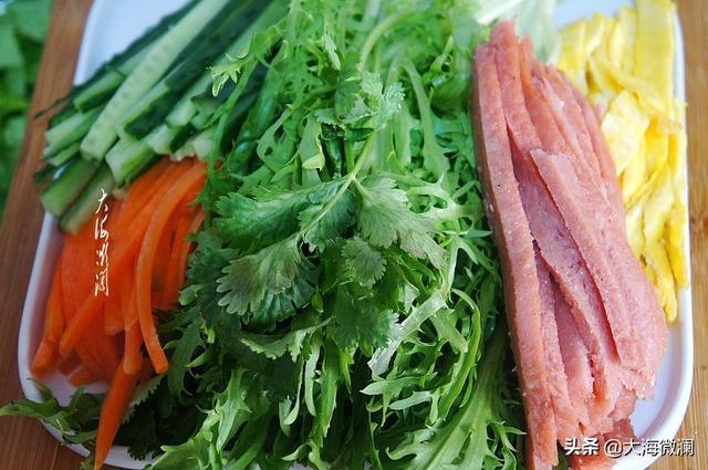 东北人|60岁阿姨的晚餐就吃这一盘，解馋解饿还顶饱，低脂营养不长肉