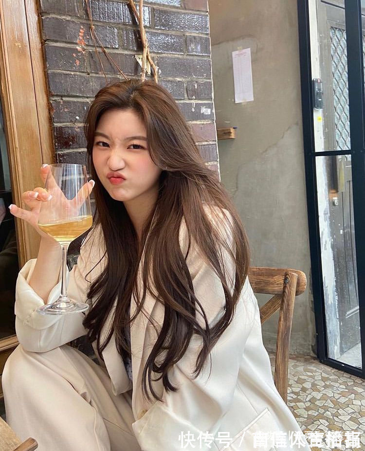 发夹 你是什么脸型,就剪什么发型!剪错了不仅显老还很显脸大