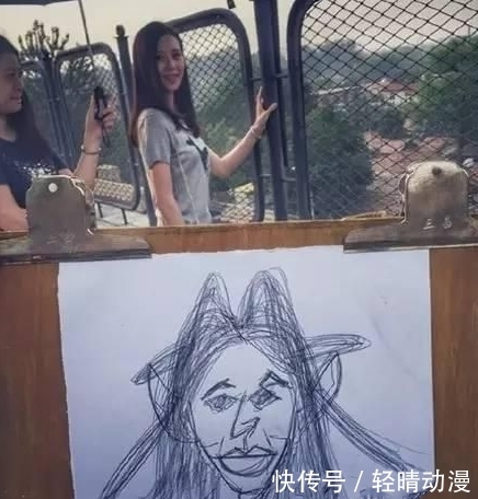 当场|妹子囧图:偶遇一女神为她当场画了幅素描一起来鉴赏下