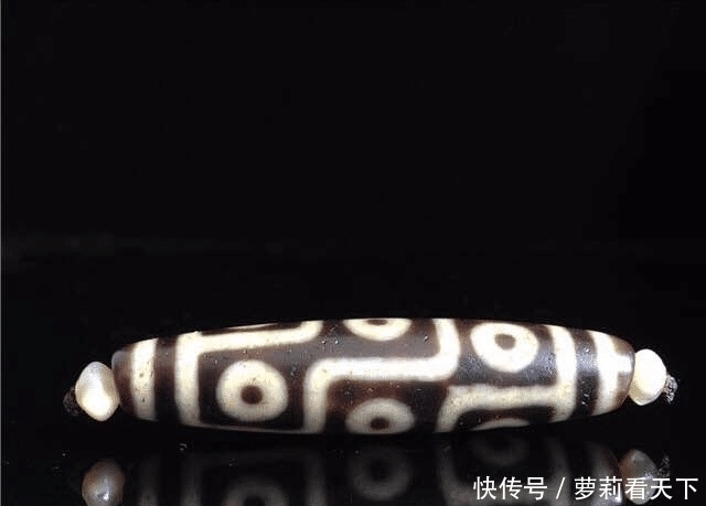李连杰挂的九眼天珠,为何价值连城?网友:稀世珍宝可遇不可求!