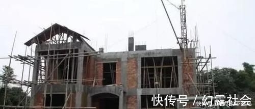 客厅|晒晒我150万农村自建房,客厅都花12万,是不是有点奢侈