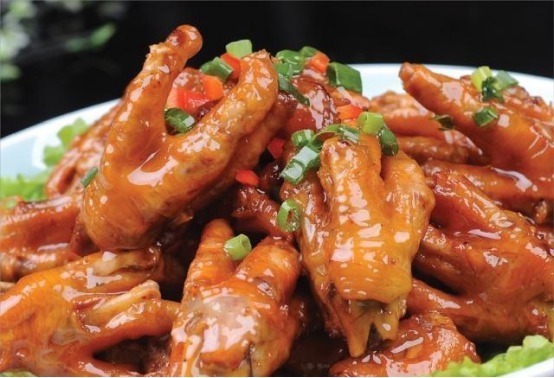 色香味俱全的几道家常菜,荤素搭配营养丰富,家人吃得津津有味