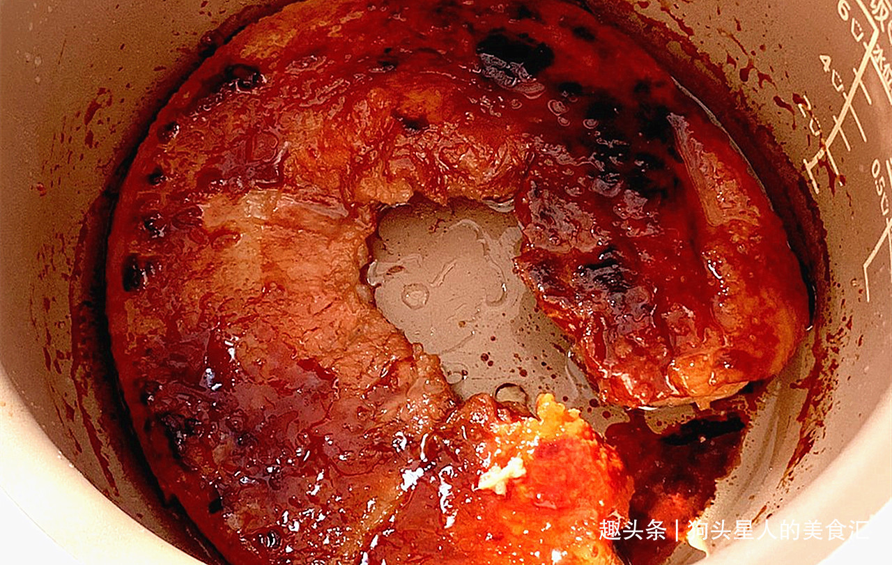 自从知道电饭煲可以做叉烧,我家隔天就做一锅,甘香肥美,太香了