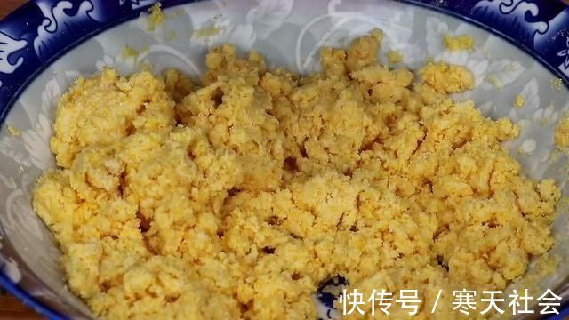 玉米面吃了30年,今天才知道,原来还有这种神奇做法,超过瘾