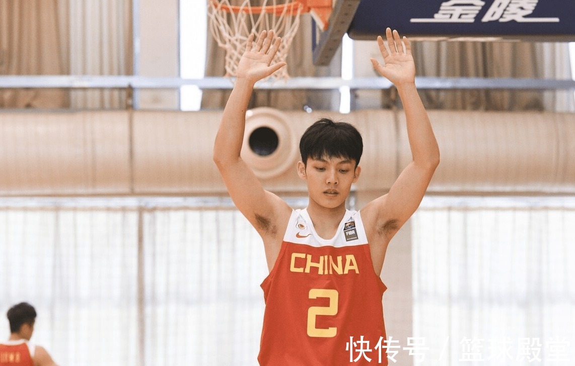 徐杰|4消息!男篮遇发展良机,莫兰特防守第3,女篮官宣换帅,徐杰进化
