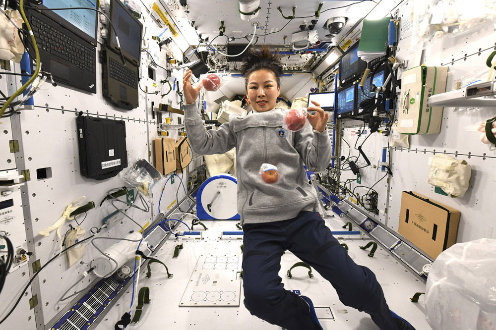 Chinese|Chinese taikonaut Wang Yaping’s space life