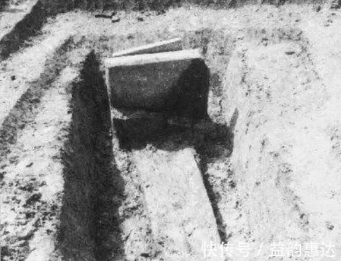 盗墓贼$包拯到底是不是清官?考古专家挖开包拯墓,发现盗墓贼留言