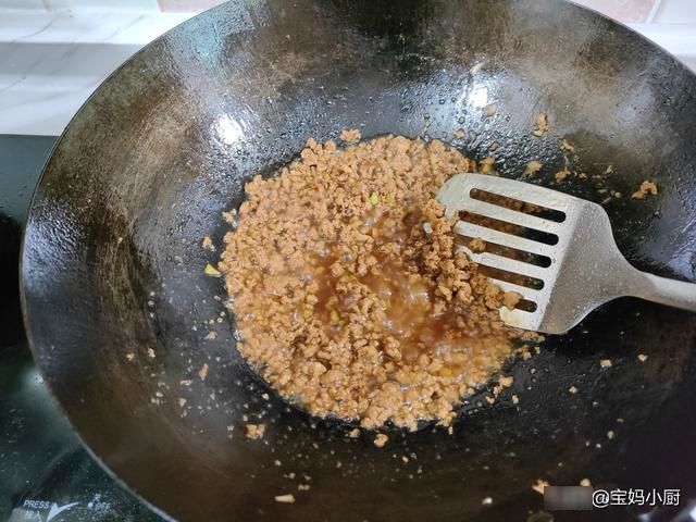 肉末|家有孩子做这道菜，维生素丰富营养多，拌饭吃可香了，米饭嗖嗖下