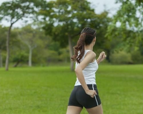 1种“零食”，正在悄悄堵塞血管，专家提醒：40岁后应少吃