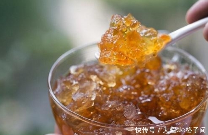 女性不想皱纹爬上脸,不妨多吃此物,皮肤水嫩嫩,更显年轻