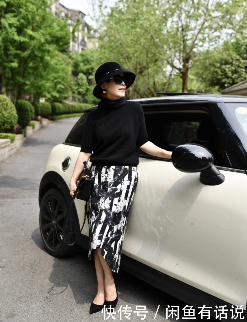 蕾丝|五六十岁才不是黄脸婆,瞧瞧这位日本主妇的穿搭,简单却优雅大气