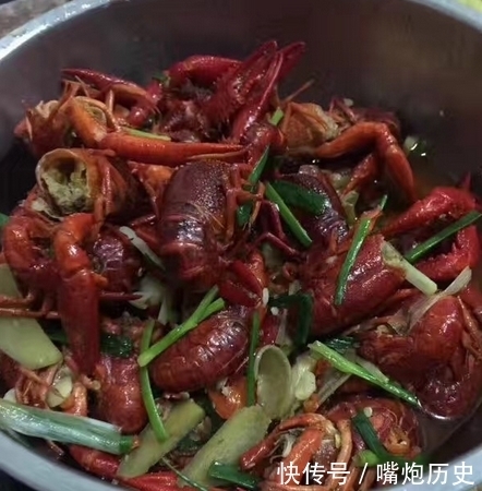 烹饪时间|跟土豪做朋友就是爽,这一桌龙虾吃了3888,总感觉还不过瘾