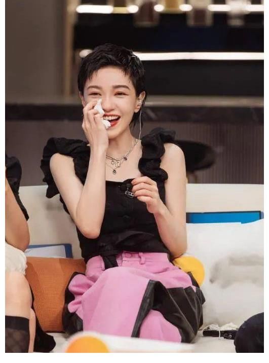 《再见爱人》离婚节目,3个观察嘉宾视角,聊吃瓜群众的自我升级