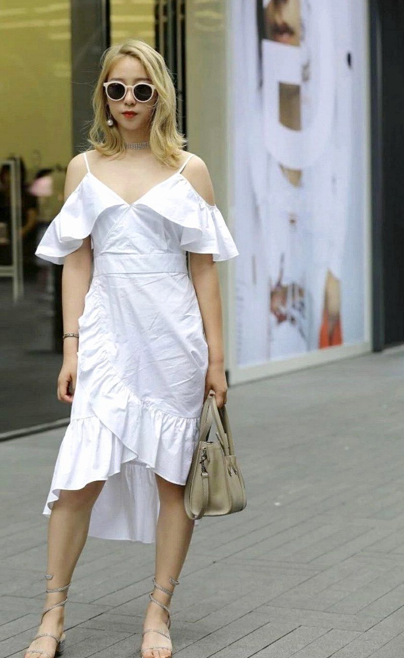 裙子|裙子对小姐姐来说必不可少,幸好身材给力!