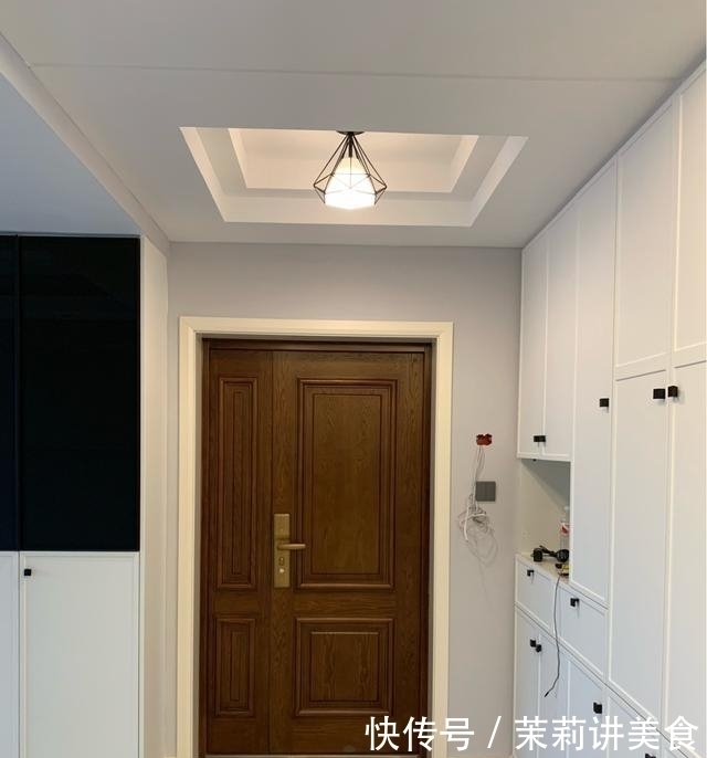 定制|新房装修完工，就差部分软装装饰，入户就被迷住了，宽敞又舒适
