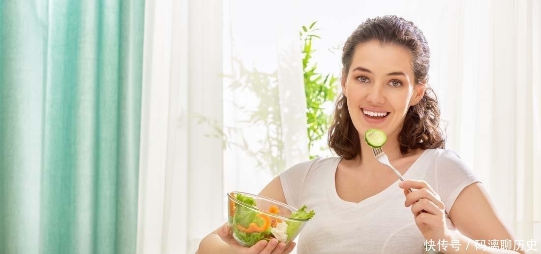 哺乳期不能吃什么,八种食物吃了就是在害宝宝