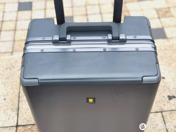 轮子|出差旅行必备好物，地平线8号Power 系列登机箱简评