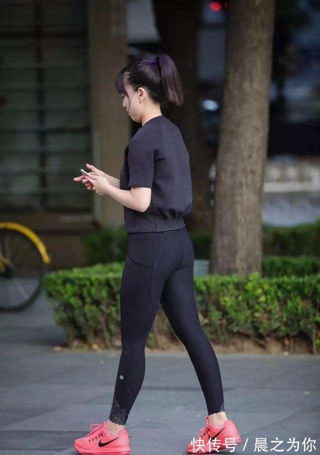 工装裤 瑜伽裤最能体现姑娘仙女般的气质,女人味儿十足,十分吸睛