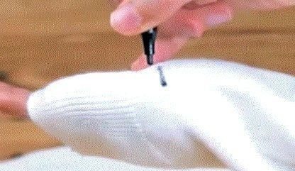 旧衣服千万别扔,聪明女人用它套被子,既省空间又省事!