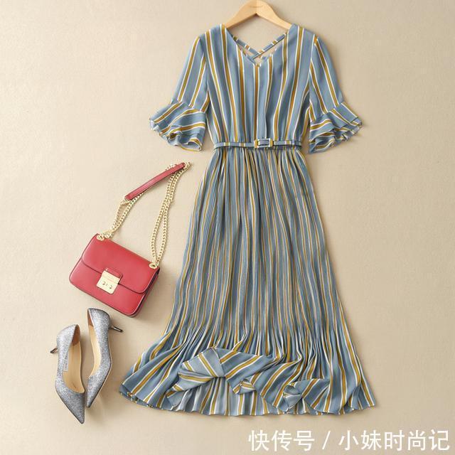 蕾丝|越是好穿舒适的真丝裙,就越是能在炎炎夏日里穿出一股清流的凉爽