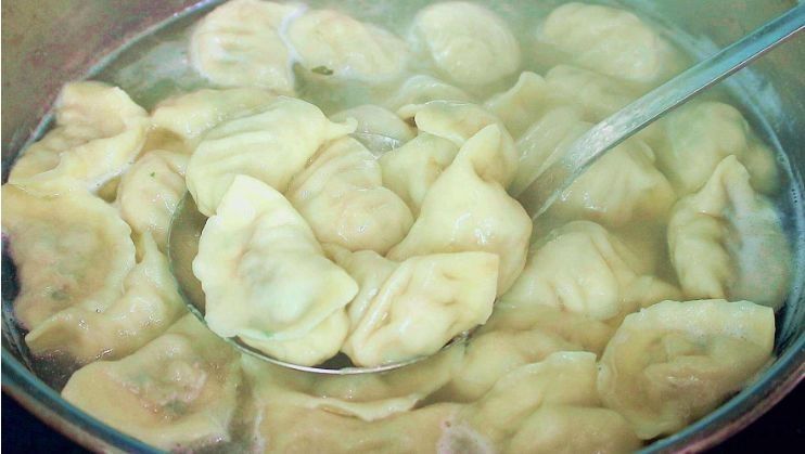 冬天包饺子，韭菜靠边站，多用这3种菜做馅，营养又解馋，真香